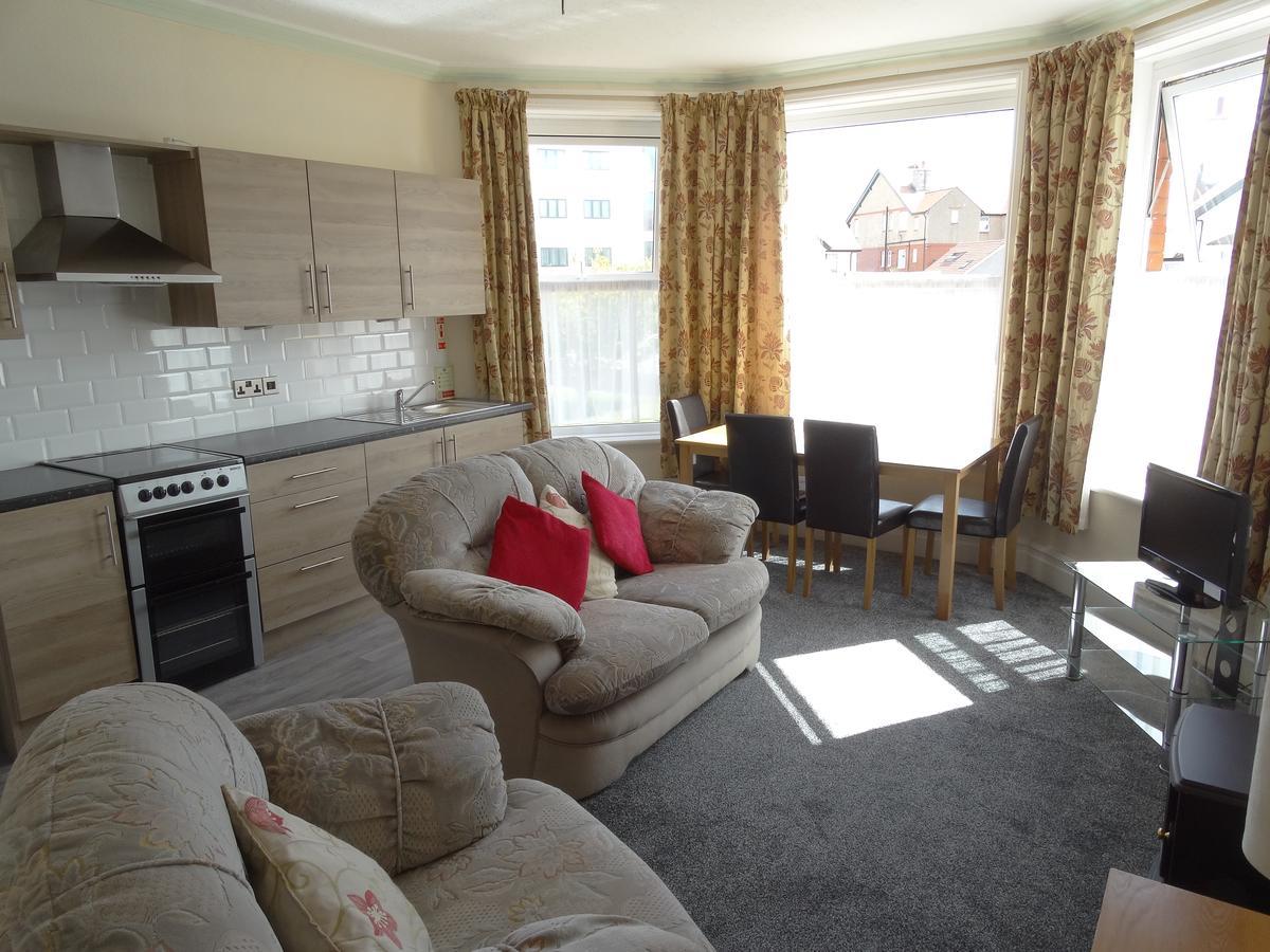 Beachmount Holiday Apartments Rhos-on-Sea Exterior photo